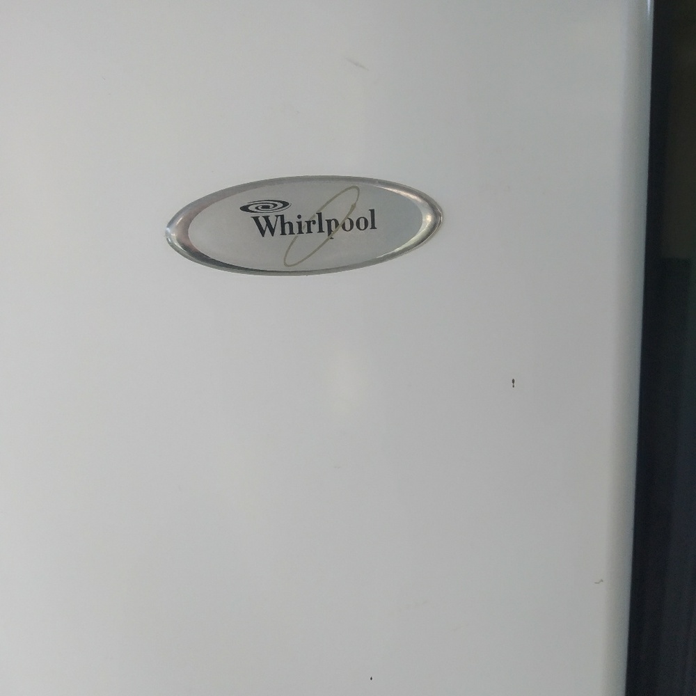 Refrigerator - Picture 3 of 4